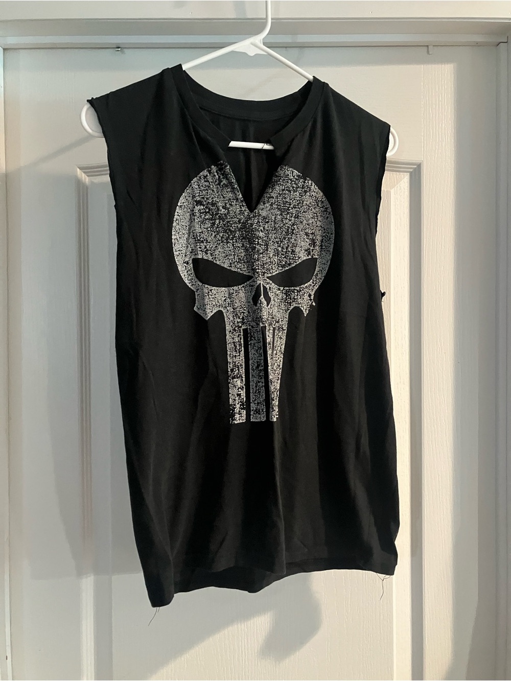 Black XL Cut T-shirt with Punisher Graphic